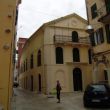 Korfu Stad. Achterin de oude stad ontdekken we een synagoge