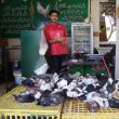 Verkoper van jonge duiven (om op te eten), Dahar, Hurghada