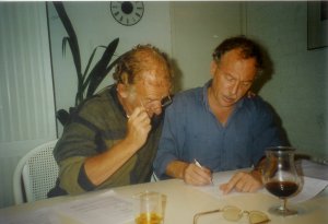 1 september 1996: Ondertekening van het koopcontract voor Fairview. Links Herman Ursinus