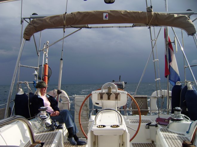 Een regen- en onweersbui zit ons naar Marmara op de hielen