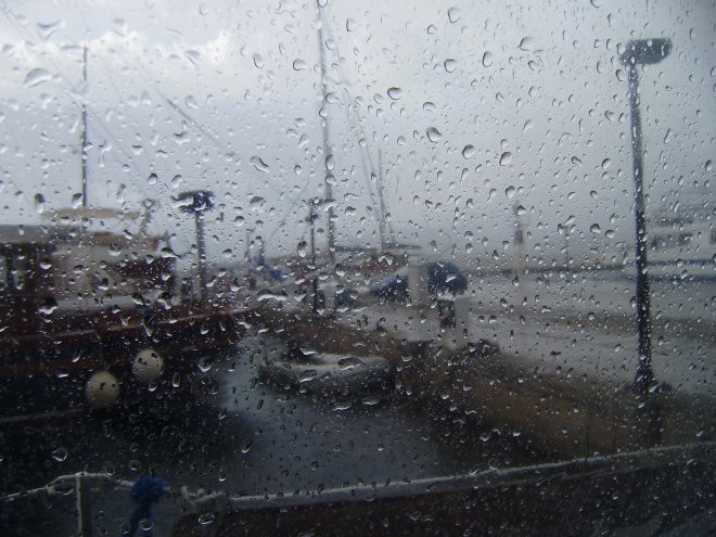 Meteen ´s ochtends valt de eerste bui. Er volgen vele