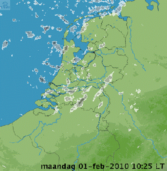 Vanuit het noordwesten trekken vandaag talrijke sneeuwbuien over het land (bron KNMI)