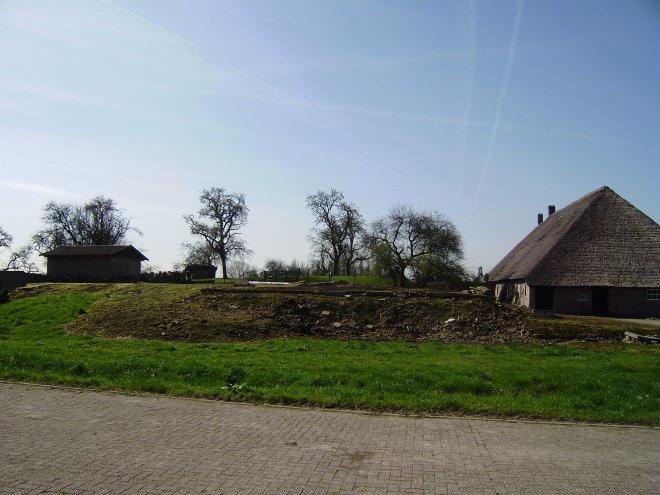 Op deze heuvel lag vroeger het kasteel van de Heren van Altena