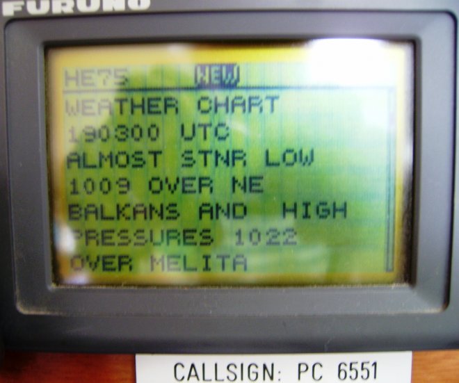 Gedeelte uit het weerbericht vanmiddag van Radio Iraklion op het scherm van de Navtex. Melita is de naam van koffielfilters en van het zeegebied bij Malta