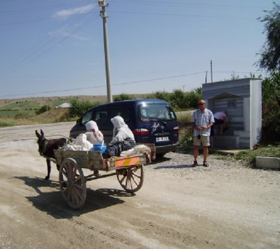 In de hoogvlakte voor Konya ontmoeten we nogal wat traditioneel verkeer