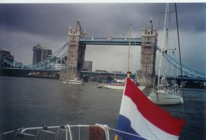 Zomer 2001: Tychè voor Tower Bridge, London