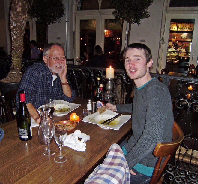 Met Rommert in Grieks Restaurant Sirtaki in de Servetstraat in Utrecht