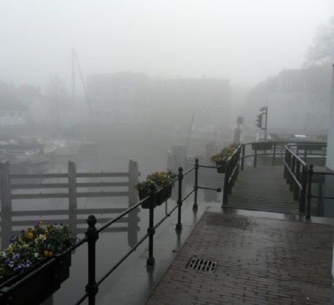 Mist buiten de deur