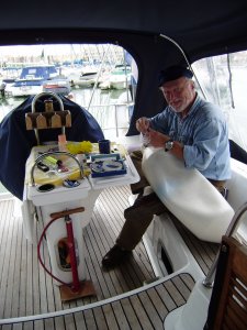 De klusser aan het werk