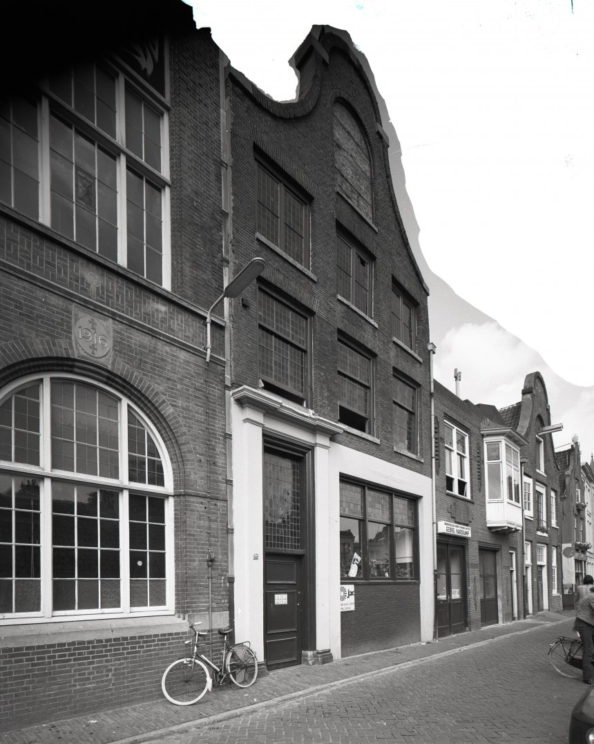 Oudegracht 371. JAC-Utrecht in 1971 (rechts van de fiets) Bij de start dus (foto: Utrechts Archief)