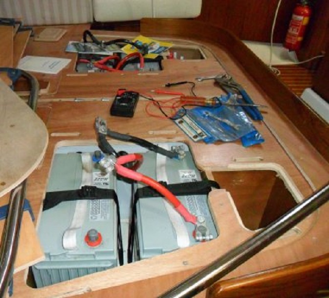 De batterij met vier serviceaccu