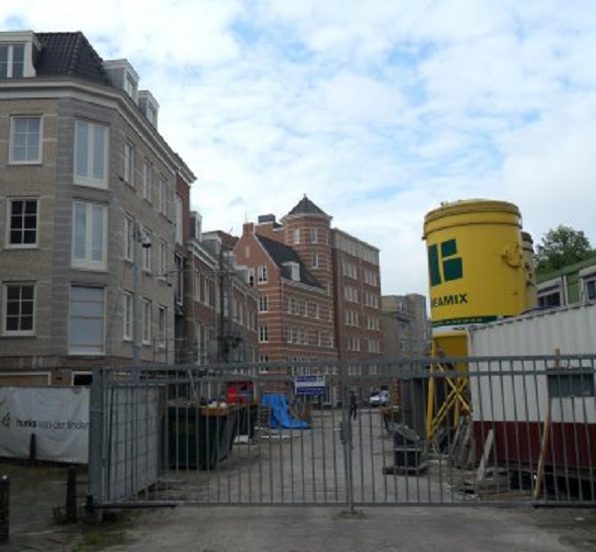De bouw van de nieuwe appartementen op het Nonnenveld (7e bastion) schiet hard op