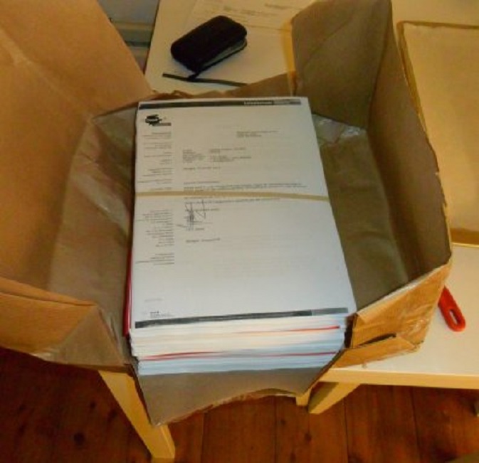 Het klaagschrift van Yme Drost bij het regionaal tuchtcollege, een stapel van 20 cm. op onze keukentafel