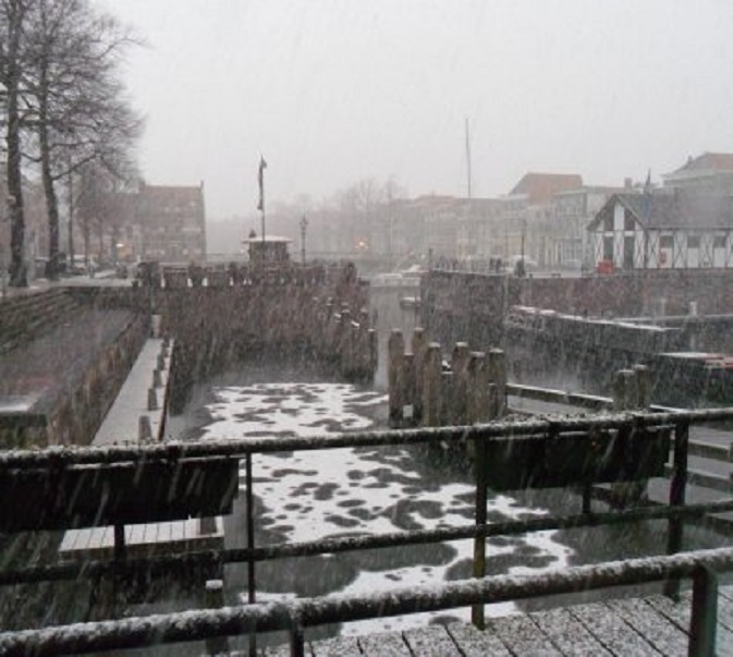 Gisteravond sneeuw, vannacht sneeuw en vanmorgen sneeuw