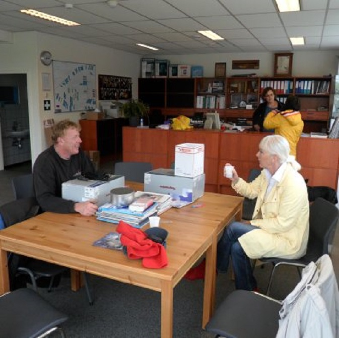 Met Fons aan de koffietafel van Jachtwerf Rexwinkel in Numansdorp