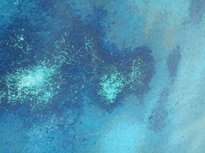 Schade aan de romp van Dulce. Kijk goed, dan zie je sterachtige figuur