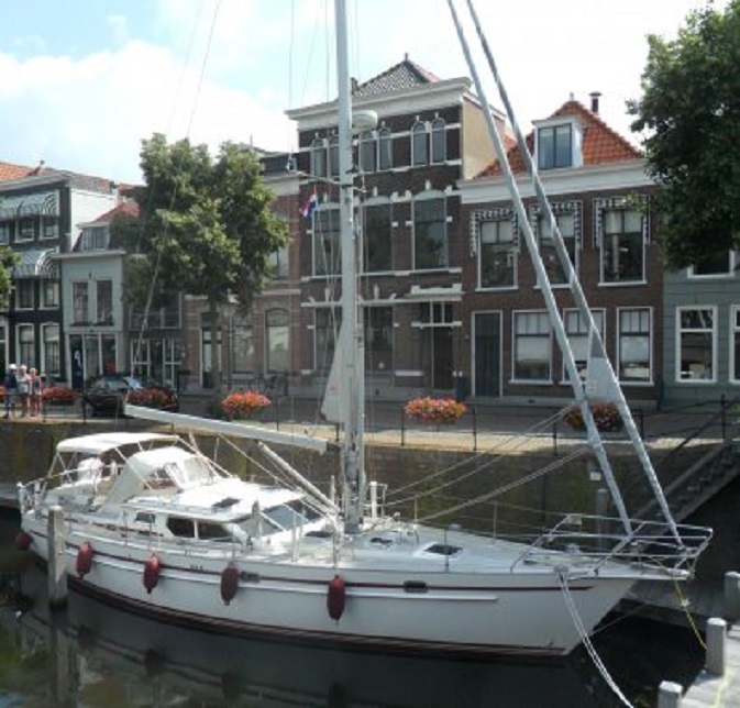 De mooie Regina af Vindo 43 in de Lingehaven