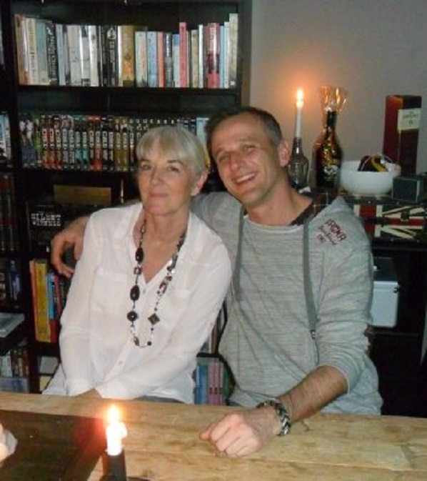 Derrick met zijn moeder