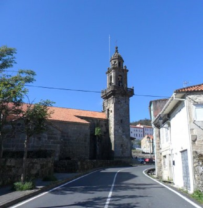 De parochiale kerk van Muros uit de 14e eeuw