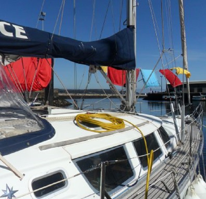 Viveiro. De was droogt snel aan de lijn.