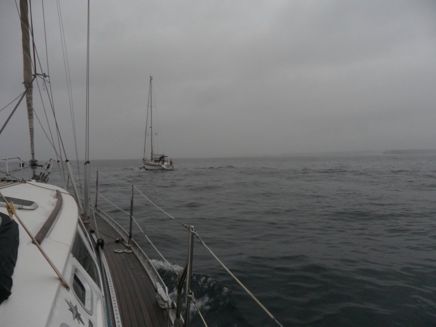 Een grijze, regenachtige tocht naar Gijón. Verderop Tartaan.
