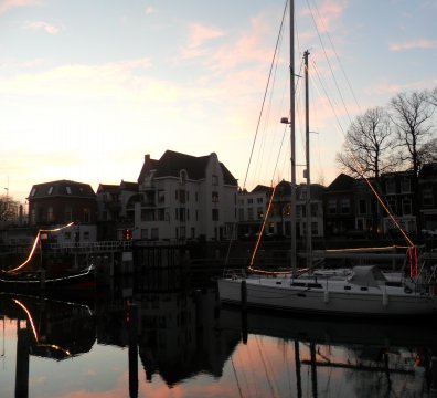 Avondrust in de Lingehaven.
