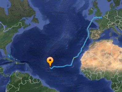 De positie van de 'Oosterschelde' toen het schip de noodoproep ontving.