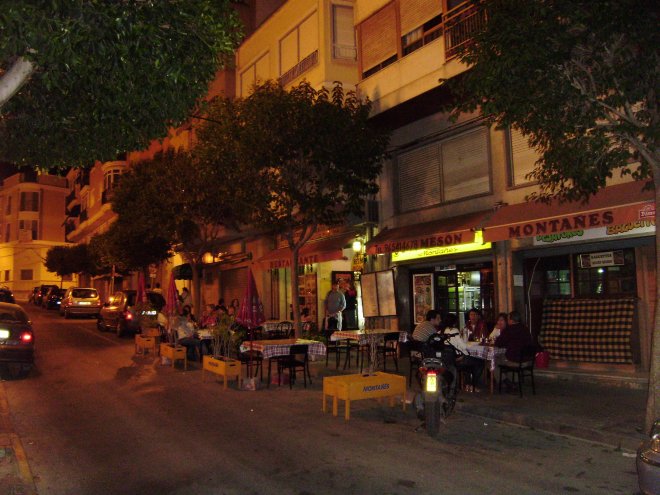 Restaurant Montañes in Santa Pola, mijn favoriete en vaste restaurantje in deze eenzame dagen zonder Ans.