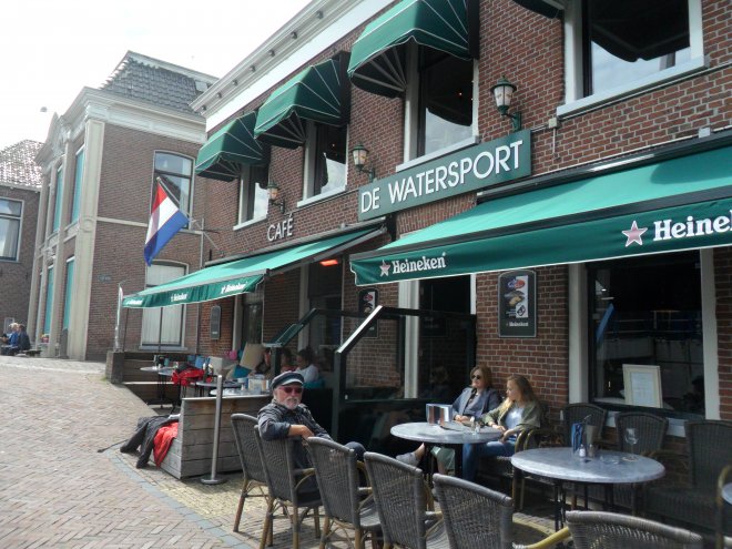 Woudsend, Café Restaurant De Watersport. In literair opzicht een opmerkelijke plek, lees deel 1 van mijn boek.