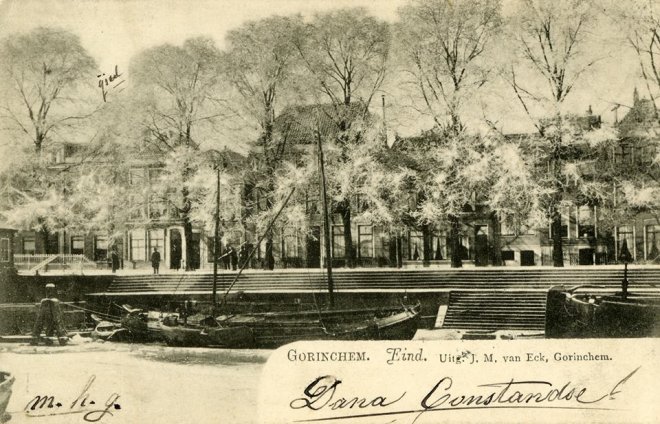 Ansichtkaart van het Eind, onze straat, uit 1902.