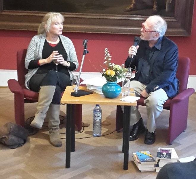 Daar zitten we, generatiegenoten.