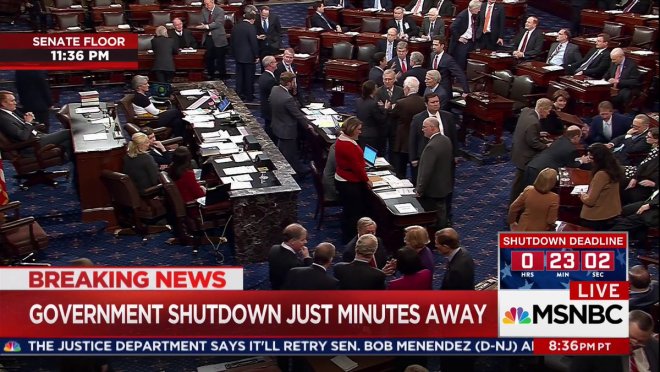 Een fascinerende screenshot met mensen die het ook niet meer weten. De Amerikaanse Senaat 23 minuten voor de shutdown van de federale overheid.
