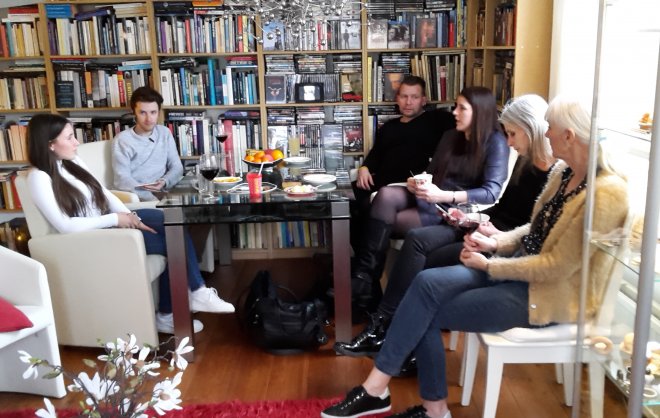 Verjaardag van Anna. Vlnr. Nikita, Jordin, Michel, Tessa, Barbara en Anna zelf.