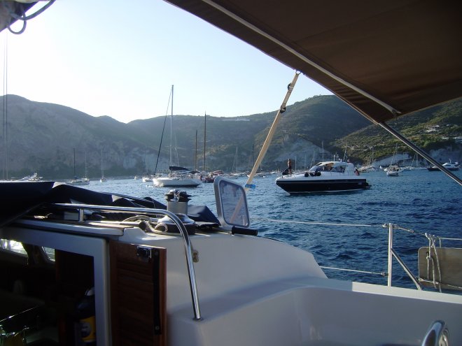 Drukte op de ankerplaats bij Ponza