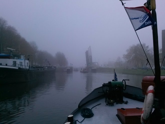 Voor de Groote Merwedesluis van Gorinchem.