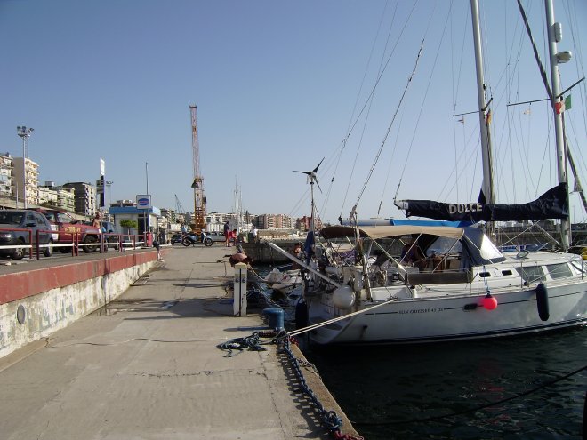 De kale haven van Reggio Calabria.