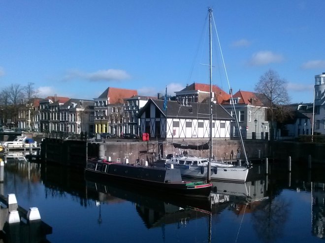 Van de week keerde de narrow boat ook voor de winter terug in de Lingehaven.