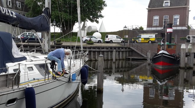 Vullen van de watertanks.
