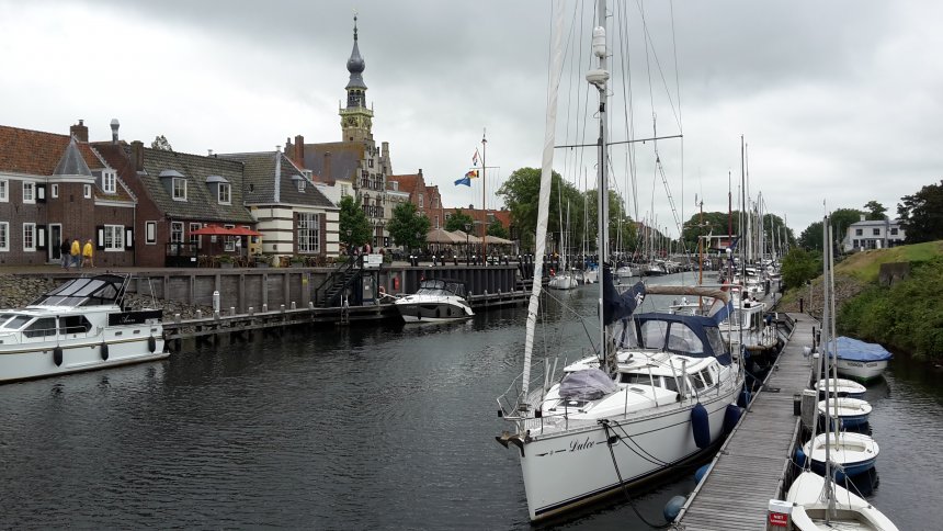 Dulce in Veere. Links de jachtclub.