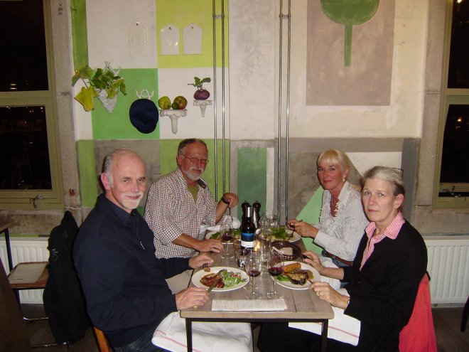 Met Cees en Mieke eten we in Villa Augustus in Dordrecht