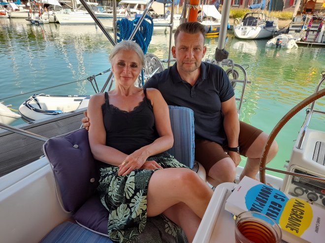 Barbara & Michel vanmiddag bij ons in de kuip.