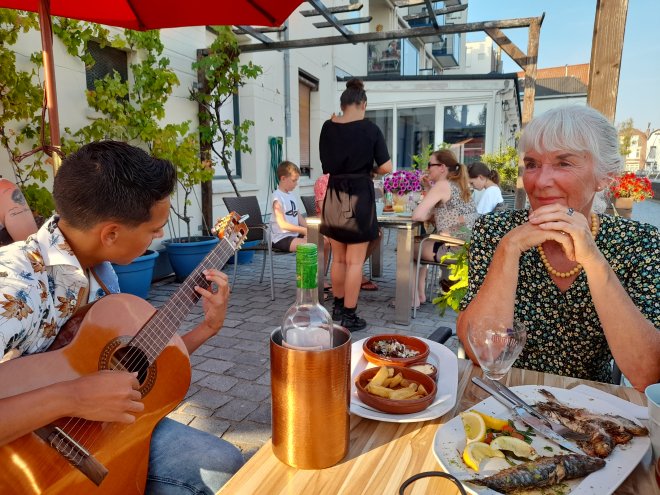 Serenade op het terras van Ambiente.