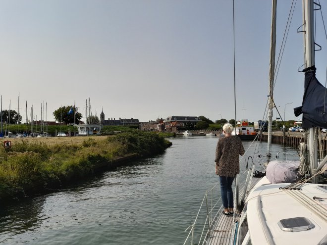 We lopen Willemstad binnen.