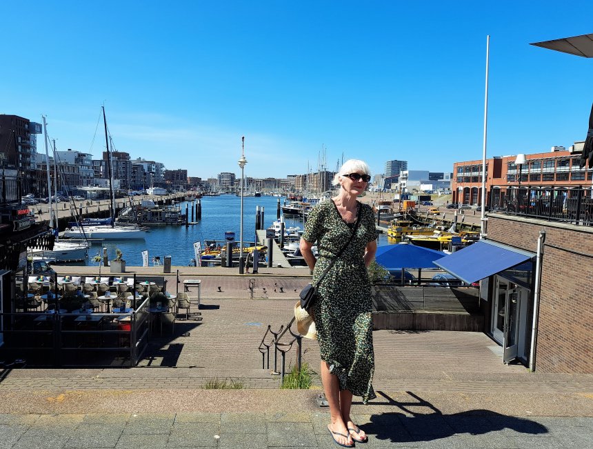 Anna bij de noordoostzijde van de 2e Binnenhaven in Scheveningen.