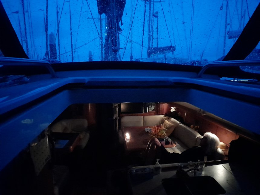 Gisteravond regen buiten en knusheid binnen.