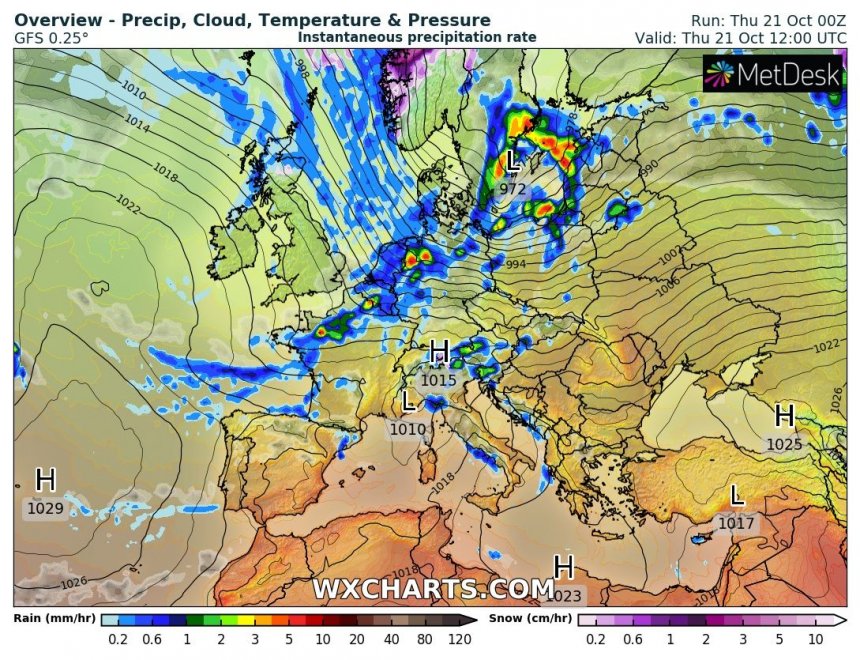 De weer- en windsituatie om 13 uur Nederlandse tijd (bron: WX Charts) De isobaren liggen boven ons land dicht bij elkaar.
