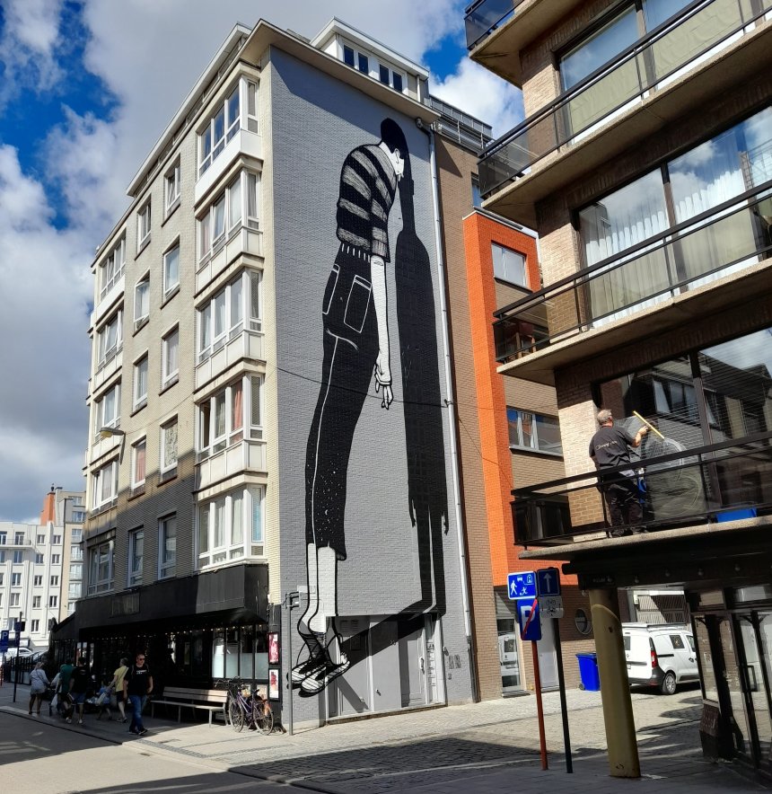Muurschildering van Alex Senna op de hoek van de Nieuwstraat en de Schippersstraat.