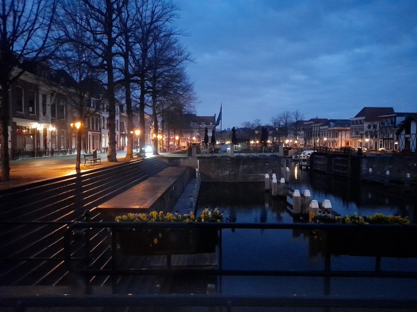 Vanochtend licht bewolkt en droog na een nacht met regen.