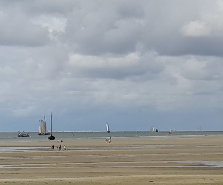 Terschelling, 25 juli 2023. Een soort van Panorama Mesdag vanaf het Groene Strand.