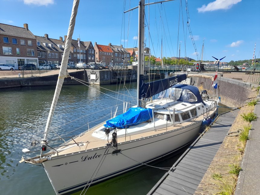 Vanmiddag is het zonnig in Hellevoetsluis.